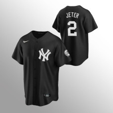 Men's New York Yankees Derek Jeter #2 Black 2020 Replica Fashion Jersey