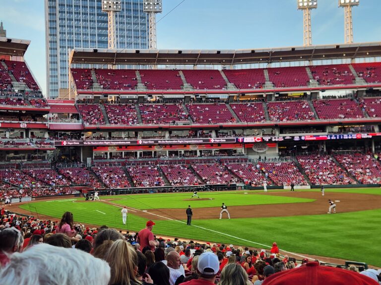 Cincinnati Reds game at Great American Ball Park 2023
