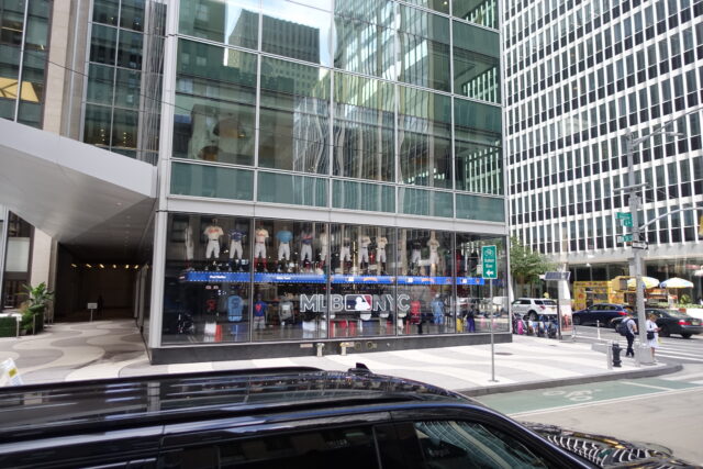 From the QM5 td (2022 09 12) 013 MLB Store NYC (1271 Avenue of the Americas)
